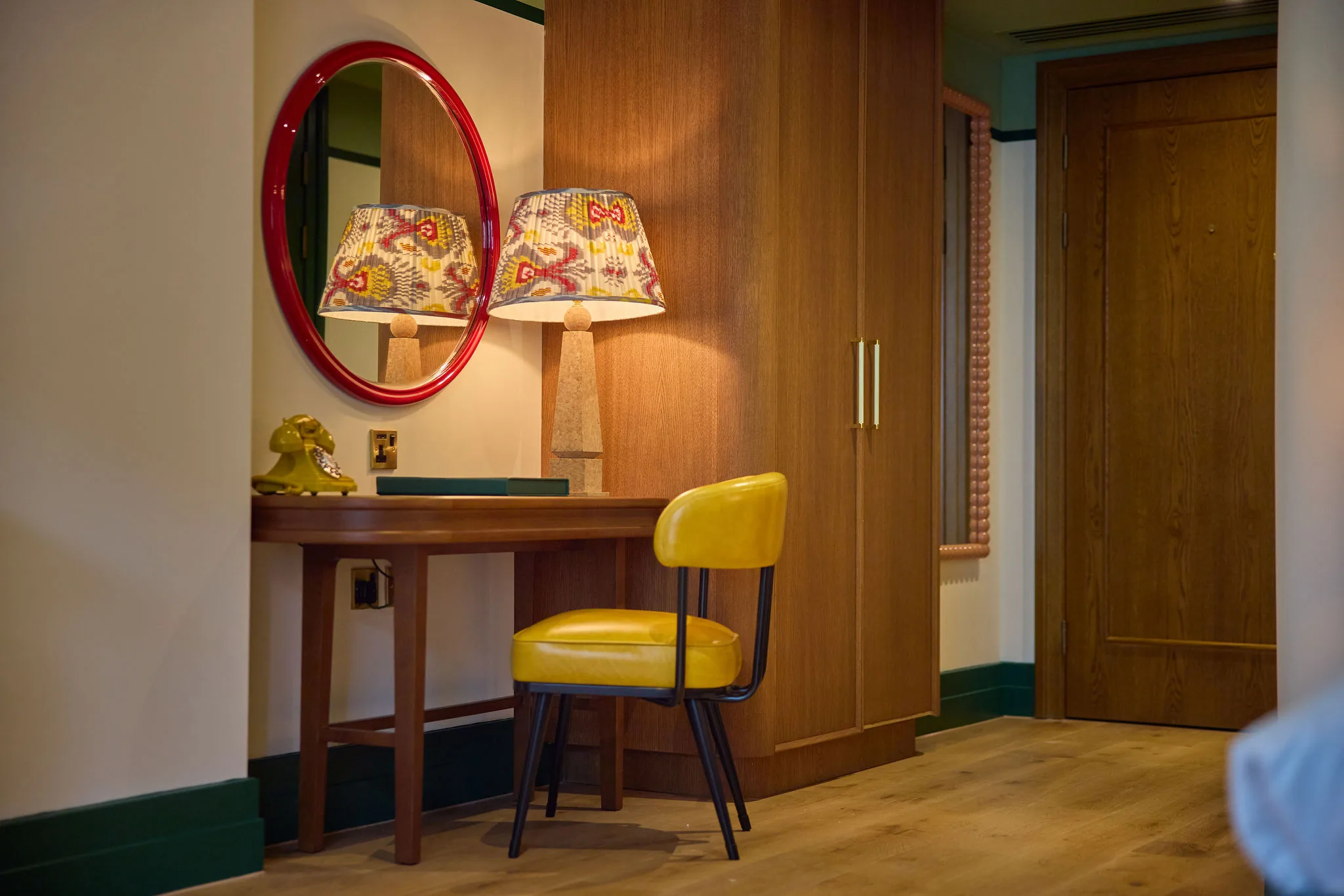 Staying on after the meetings: a London long weekend