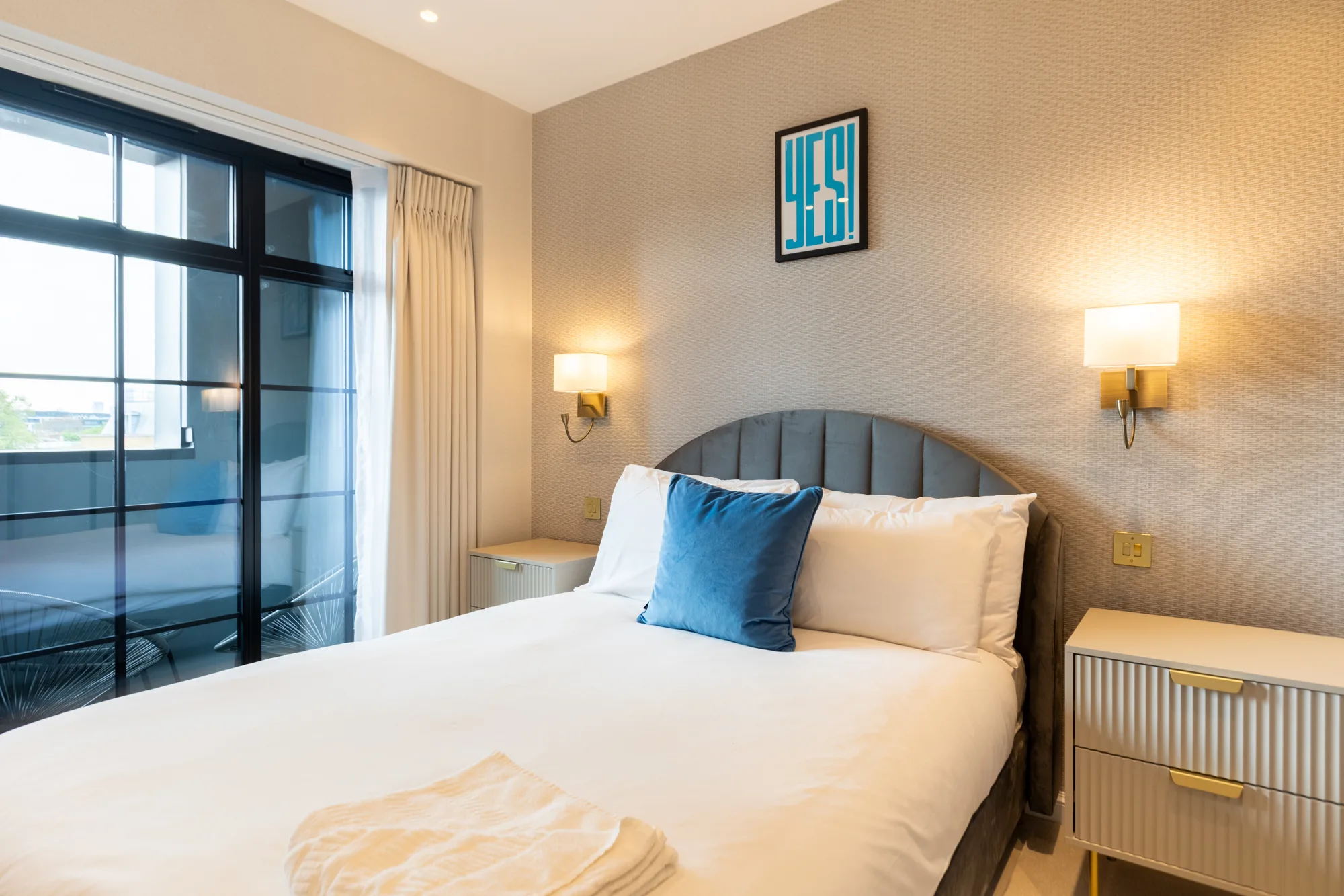 Travelling alone as a woman in London: why the apartment matters